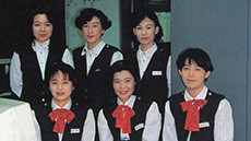 制服の歴史-JAL地上職｜JALについて｜JAL企業サイト