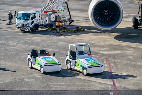Electric towing tractor