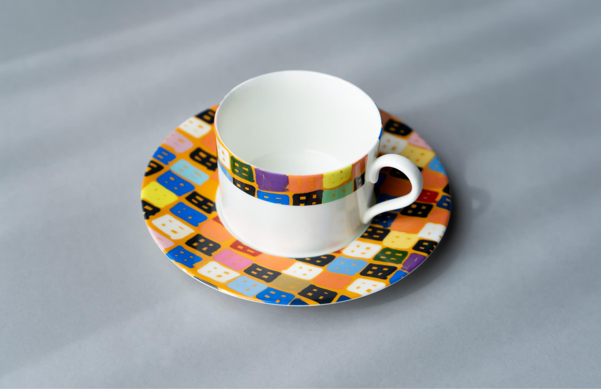 Collaborative coffee cups introduced to JAL's SALON in JAL First Class Lounge