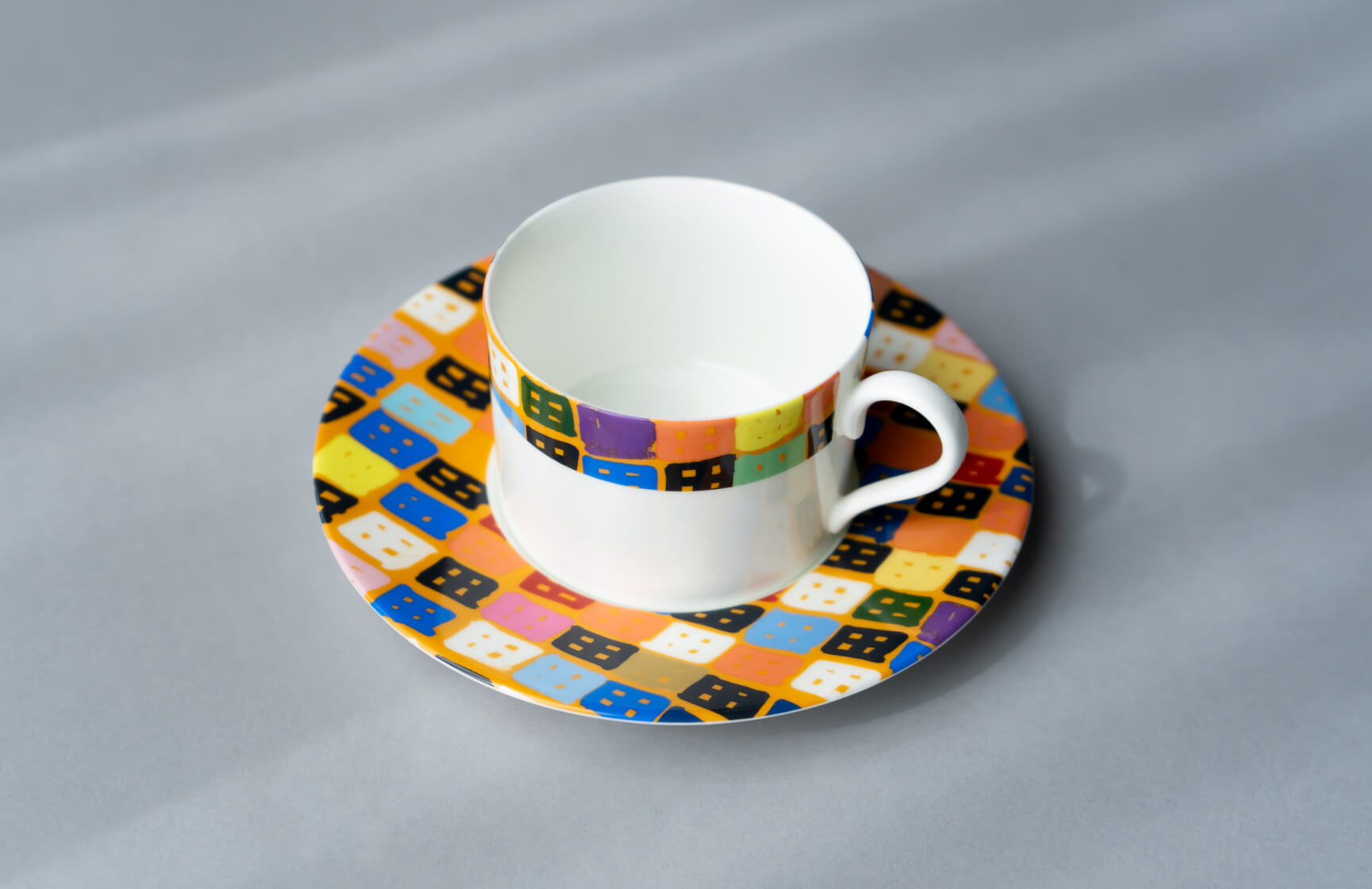Collaborative coffee cups  introduced to JAL's SALON in JAL First Class Lounge