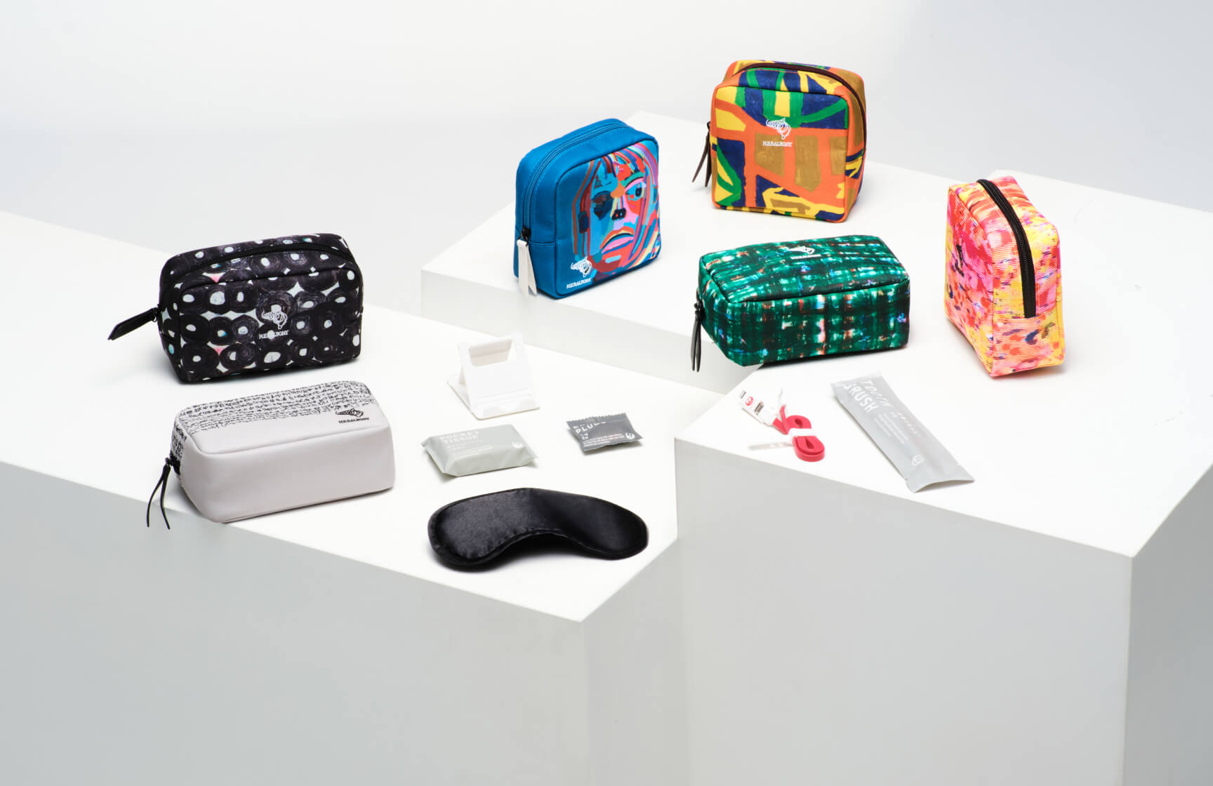 Artwork featured on business class in-flight amenities for international flights (4 variations)