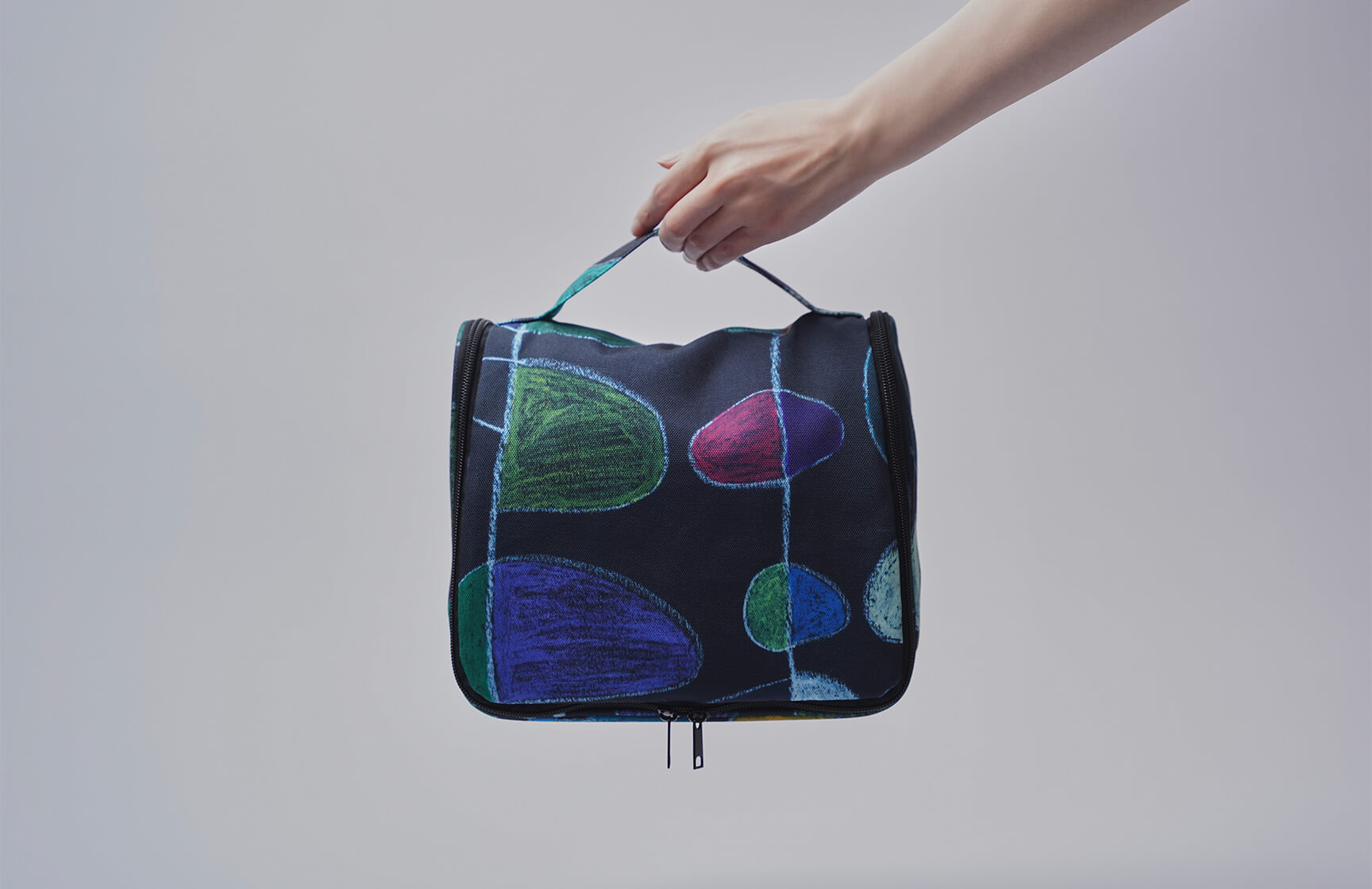 JAL Card 40th Anniversary Campaign Benefit: Complimentary Travel Pouch