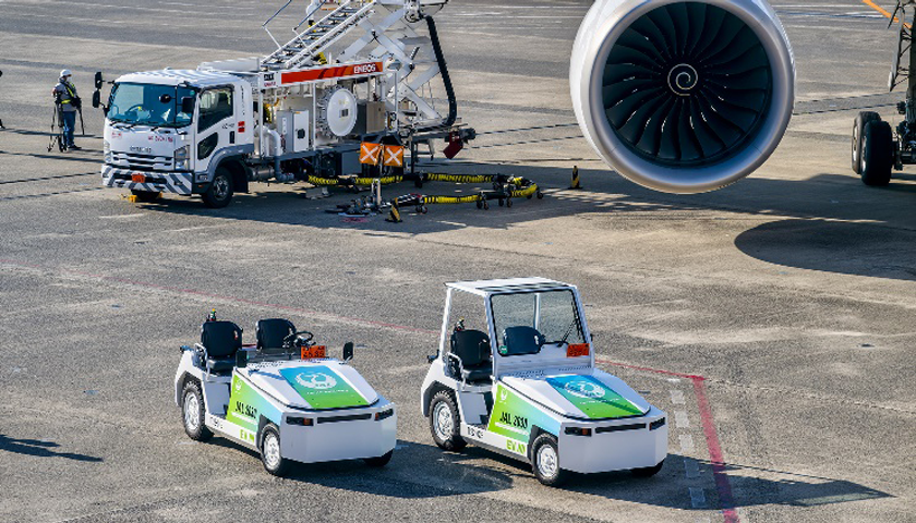 Electric towing tractor