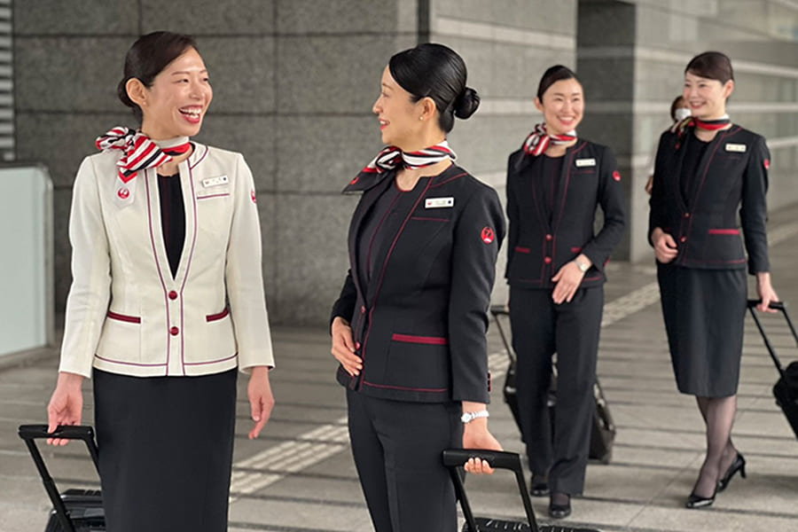 若手社員への成長育成研修〈中堅社員・リーダー層向け〉