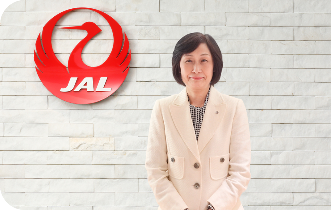 A photo of Tottori, CEO of JAL.